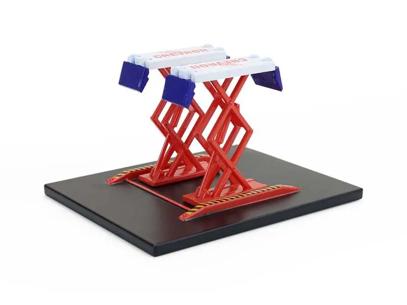 Automotive Double Scissor Lifts - Chevron (Auto Body Shop) Diecast 1:64 Scale Model - Greenlight 16220C 1