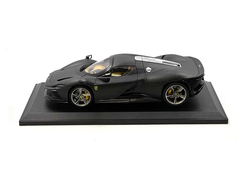 Ferrari Daytona Sp3 (Carbon Series) 50Th Anniversary Limited Edition Diecast 1:18 Scale Model - Bburago 16921 1