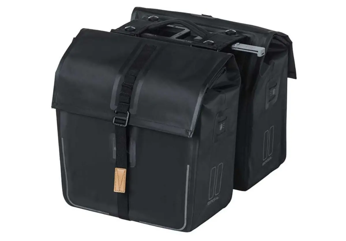 Basil Urban Dry Pannier - Black 1