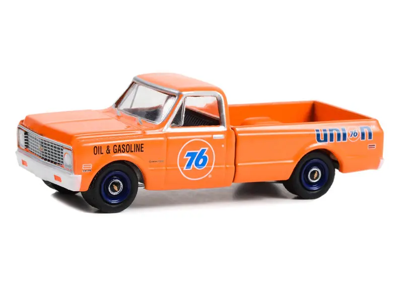 1972 Chevrolet C-10 - Union 76 Oil & Gasoline Celebrating 90 Years (Anniversary Collection Series 15) Diecast 1:64 Scale Model - Greenlight 28120C 1