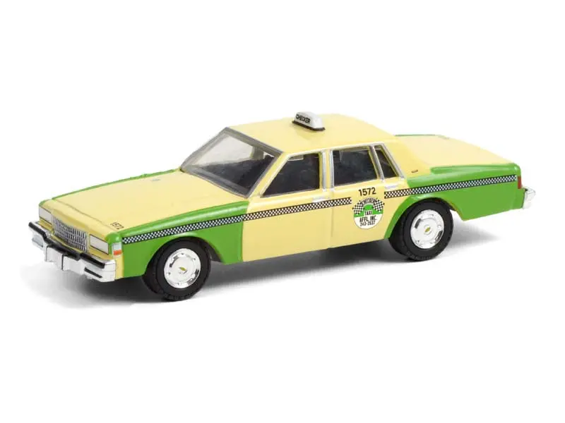 1987 Chevrolet Caprice Yellow And Green - Chicago Checker Taxi Affl Inc. Diecast 1:64 Model Car - Greenlight 30233 1