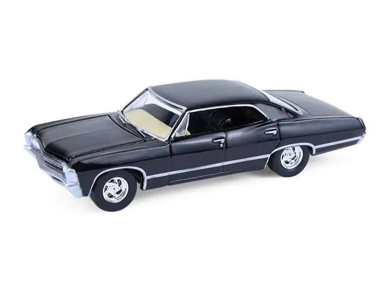 1967 Chevrolet Impala Sport Sedan Tuxedo Black Diecast 1:64 Scale Model - Greenlight 30333 1