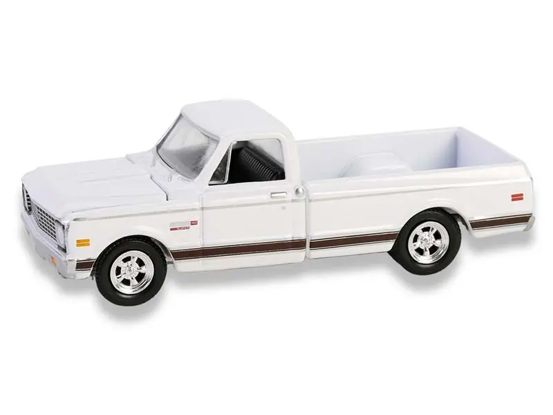 1972 Chevy Cheyenne C10 – White Diecast 1:64 Scale Model - Greenlight 30566 1