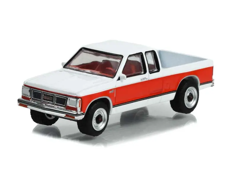 1984 Gmc S-15 Sierra Classic 4X4 - Apple Red And Frost White (All-Terrain Series 14) Diecast 1:64 Scale Model - Greenlight 35250B 1