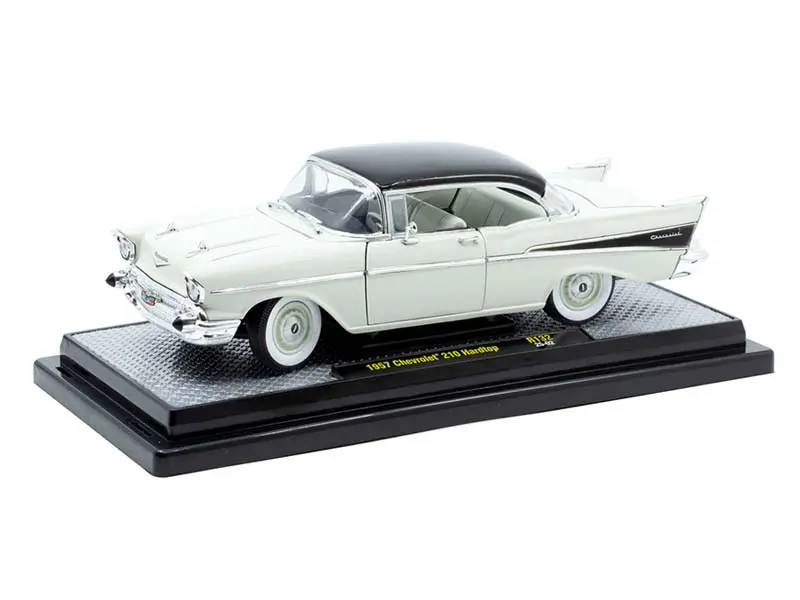 1957 Chevrolet 210 Hardtop – White W/ Black Roof (Release 132B) Diecast 1:24 Scale Model - M2 Machines 40300-132B 1
