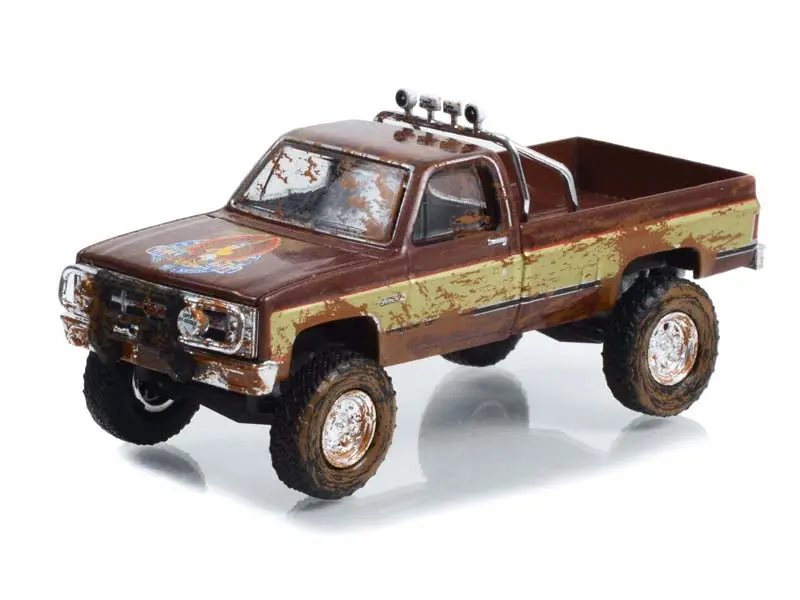 1982 Gmc K-2500 Sierra Grande (Dirty Version) Fall Guy Stuntman Association (Hollywood) Special Edition Diecast 1:64 Scale Model - Greenlight 44965F 1