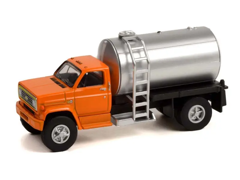 1982 Chevrolet C-60 Fertilizer Truck - Orange Cab W/ Silver Tank (S.D. Trucks) Series 14 Diecast 1:64 Scale Model - Greenlight 45140A 1