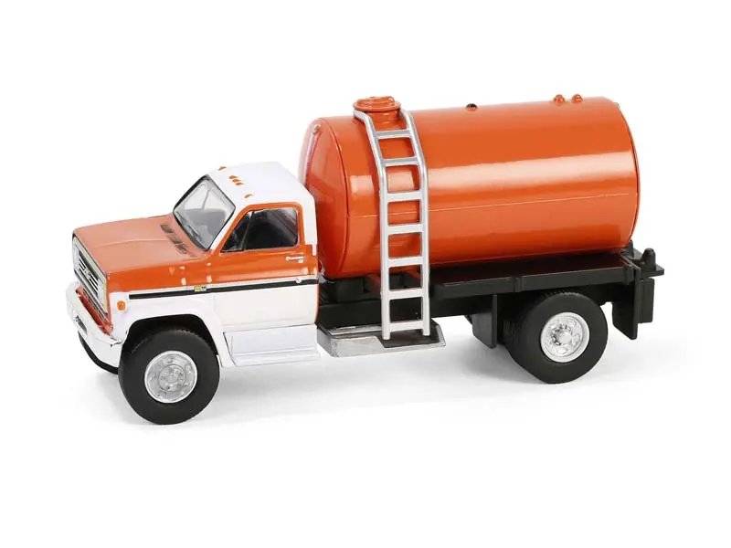 1984 Chevrolet C-70 Fertilizer Truck – Red And White Cab W/ Red Tank (S.D. Trucks Series 19) Diecast 1:64 Scale Model - Greenlight 45190A 1