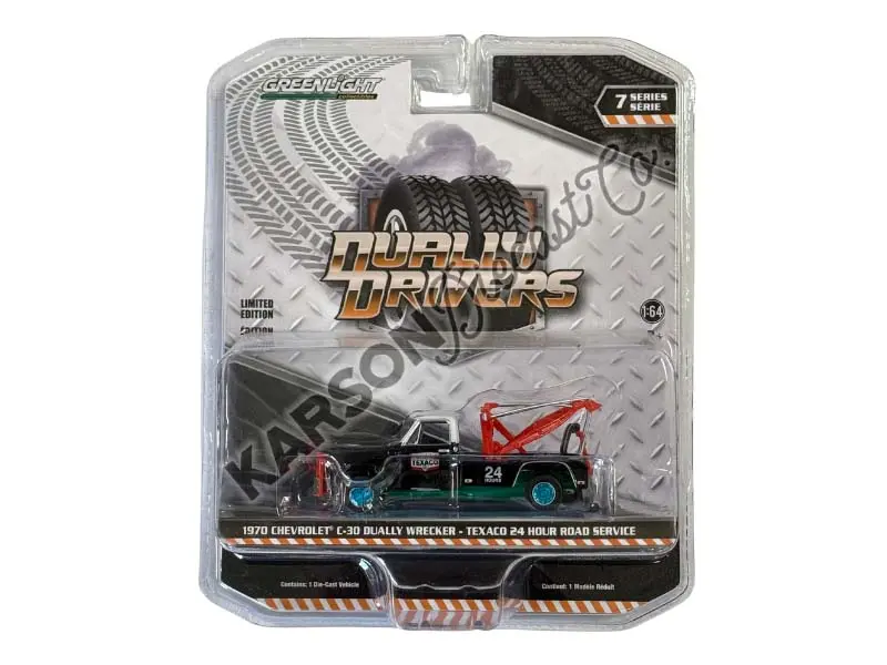 Chase 1970 Chevrolet C-30 Dually Wrecker Tow Truck - Texaco (Dually Drivers Series 7) Diecast 1:64 Model - Greenlight 46070B 1