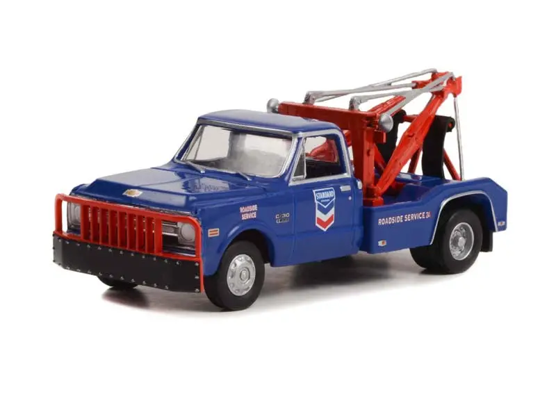 1969 Chevrolet C-30 Dually Wrecker Standard Oil Company (Dually Drivers Series 10) Diecast 1:64 Scale Model - Greenlight 46100A 1