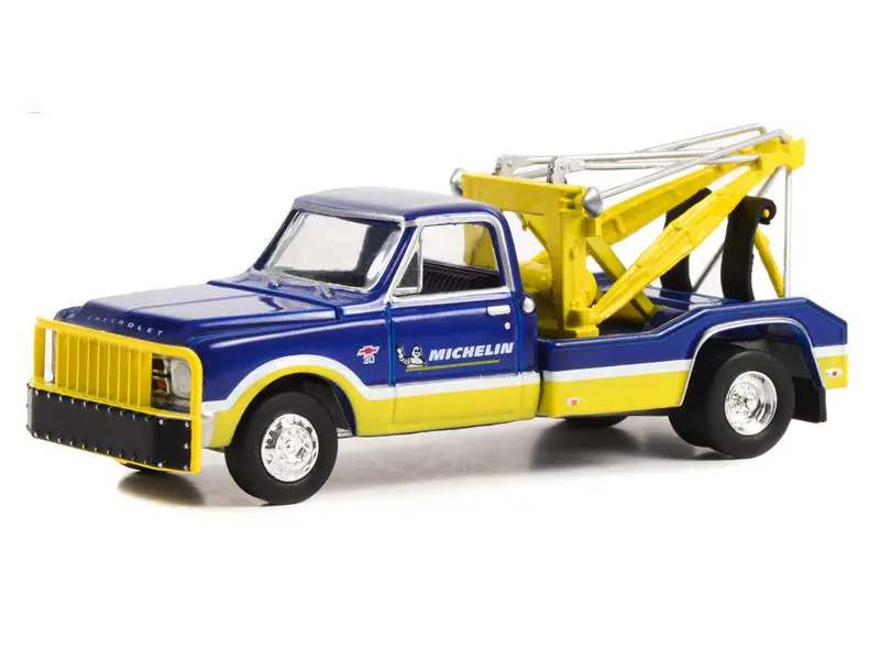 1967 Chevrolet C-30 Dually Wrecker - Michelin Service Center (Dually Drivers Series 11) Diecast 1:64 Scale Model - Greenlight 46110A 1