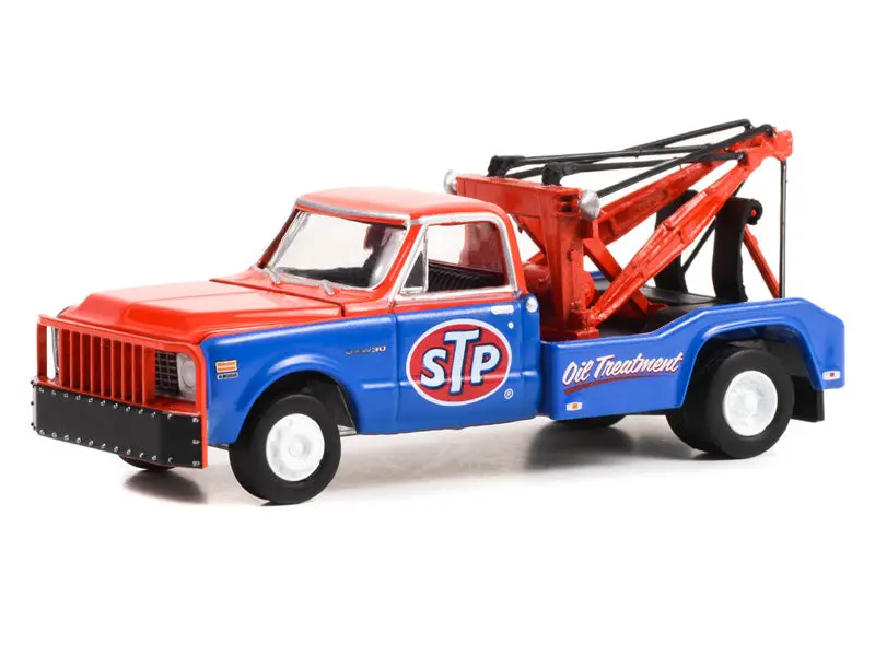1971 Chevrolet C-30 Dually Wrecker - Stp Oil Treatment (Dually Drivers Series 11) Diecast 1:64 Scale Model - Greenlight 46110B 1