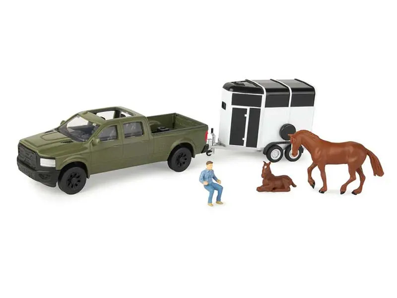 Green Pickup Truck 5-Piece Horse Trailer Set 1:32 Scale Model - Ertl 47599 1