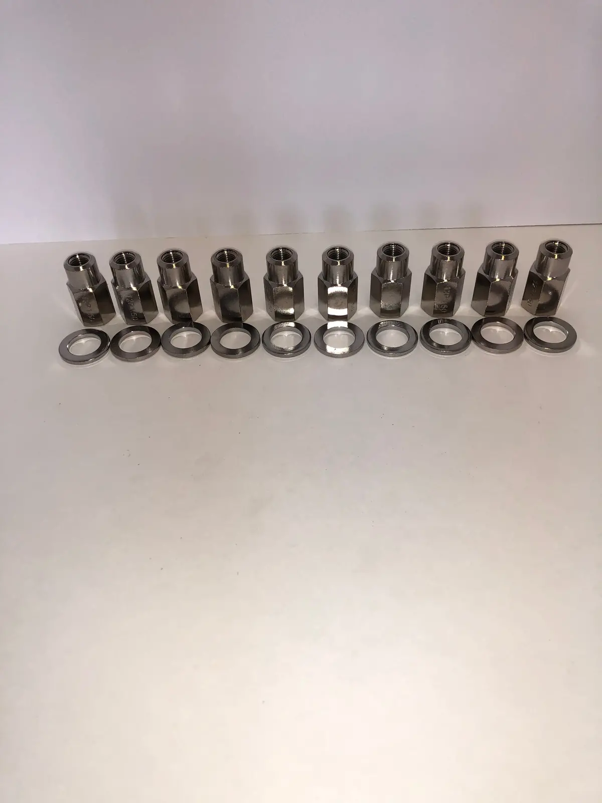 51.973 (10) Pcs. Lug Nut Kit (12Mm X 1.5P) 21Mm Hex Flat Seat; Toyota; Mitsubishi; Kia; Lexus 1