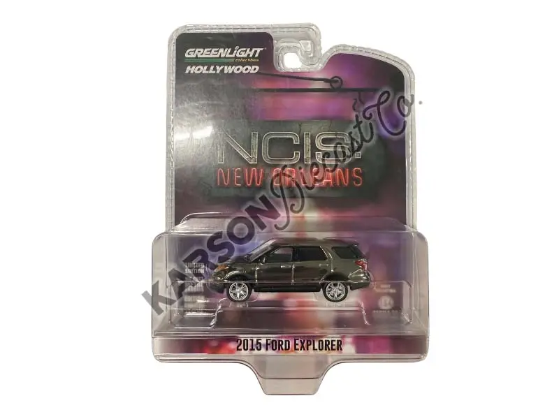 Chrome Chase 2015 Ford Explorer - Ncis: New Orleans (Hollywood Series 43) Diecast 1:64 Scale Model - Greenlight 62040A 1