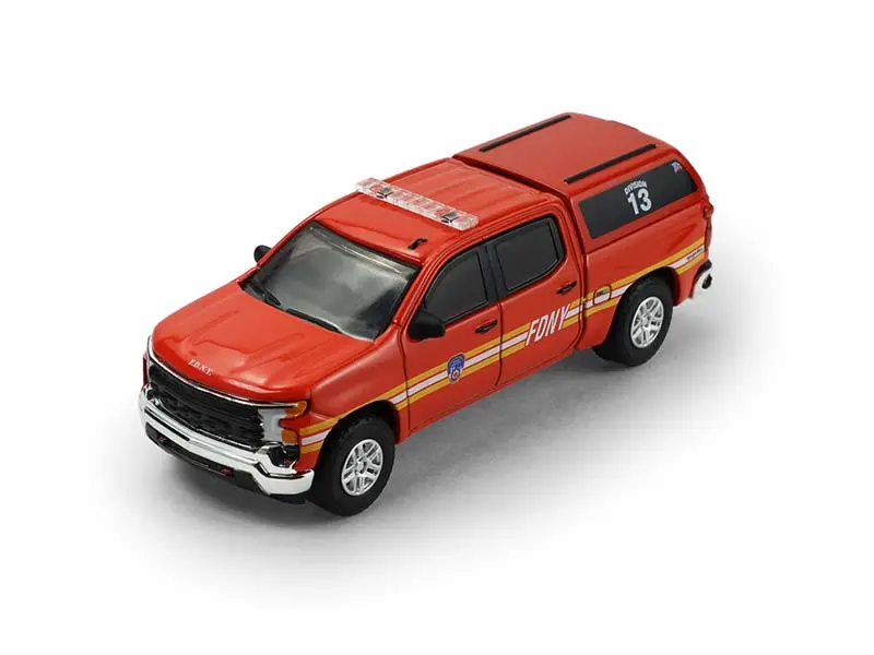 2023 Chevrolet Silverado - Fdny (Fire & Rescue Series 5) Diecast 1:64 Scale Model - Greenlight 67070E 1