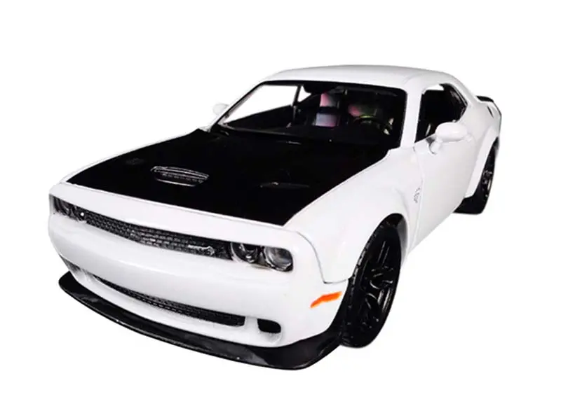 2018 Dodge Challenger Srt Hellcat Widebody White W/ Black Stripes - Diecast 1:24 Scale Model - Motormax 79350Wh 1
