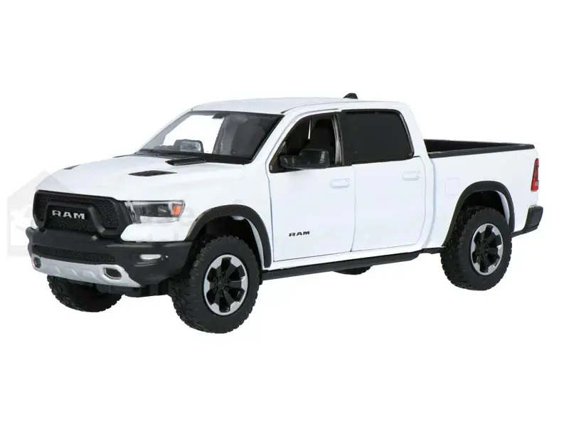 2019 Ram 1500 Crew Cab Rebel - White (Timeless Legends) Diecast 1:24 Model - Motormax 79358Wh 1