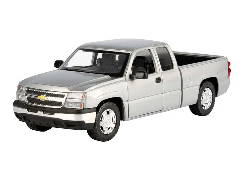 2006 Chevrolet Silverado 1500 – Grey Diecast 1:25 Scale Model - Motormax 79393Gry 1