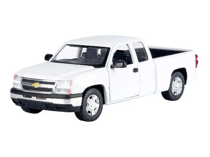 2006 Chevrolet Silverado 1500 – White Diecast 1:25 Scale Model - Motormax 79393Wh 1