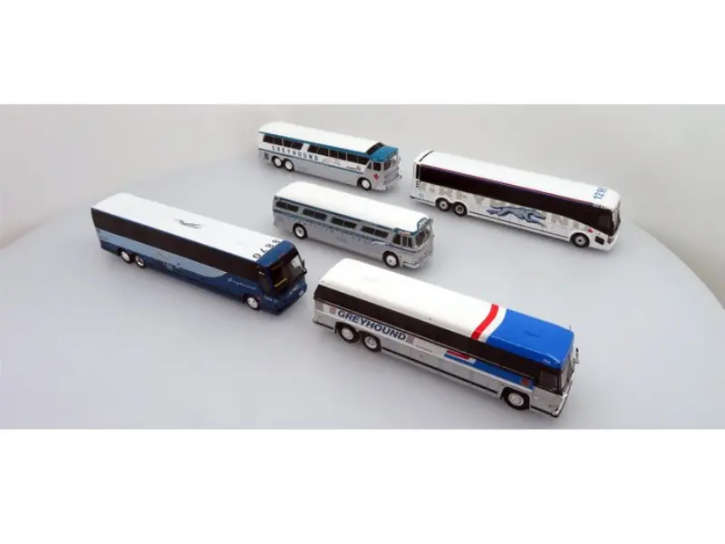Greyhound Canada Tribute Set Diecast 1:87 Scale Model - Iconic Replicas 87-0341 1