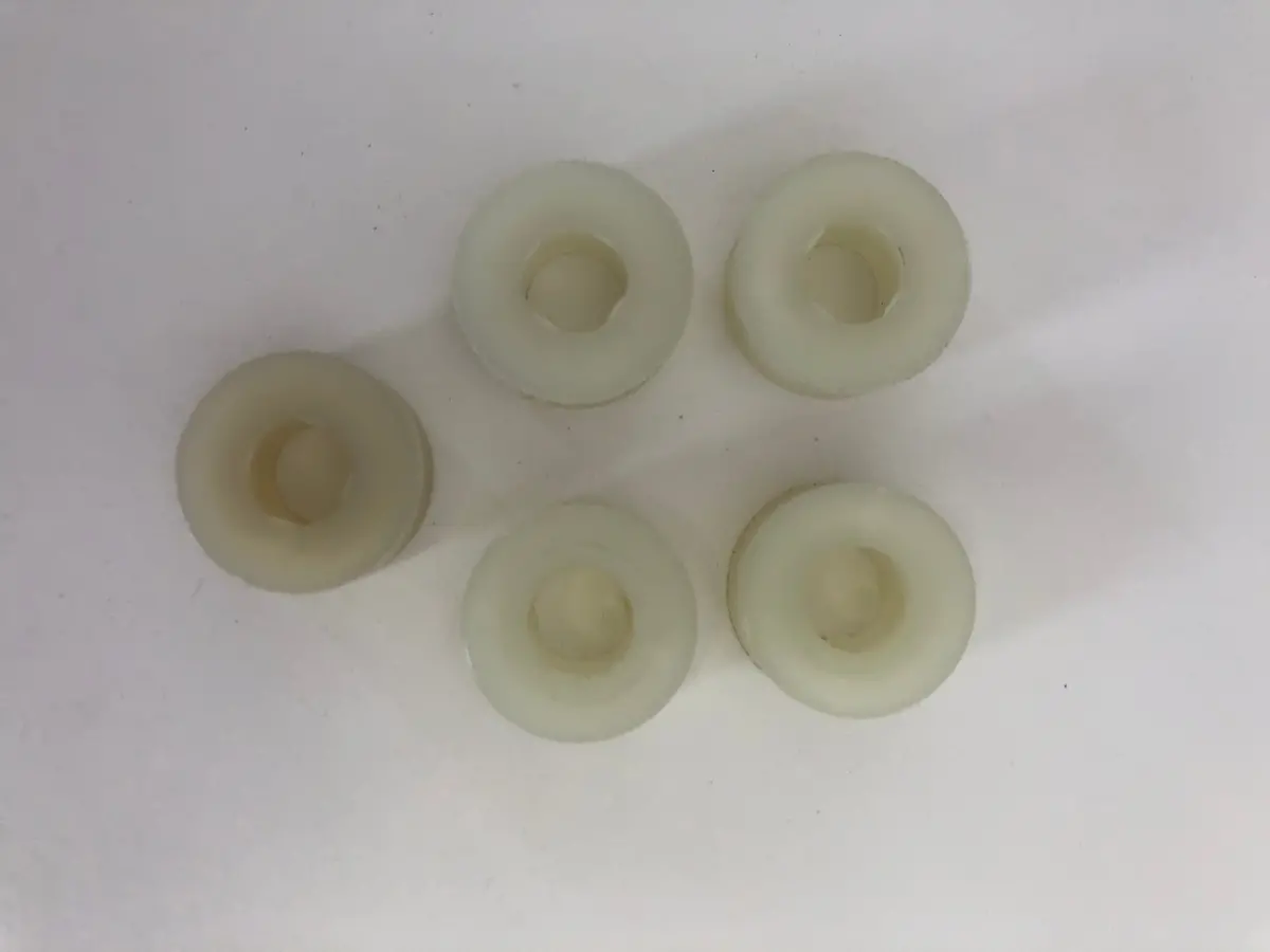96.051-5 Five Polymer Spacers (7Mm) 1