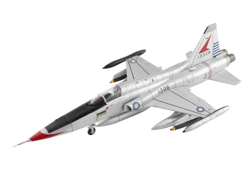 Northrop Grumman F-5A 1205, 1St Tactical Fighter Wing Rocaf 1960S Diecast 1:72 Scale Model - Hobby Master Ha33001 1