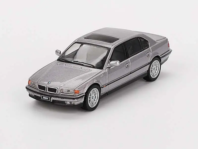 Bmw 750Il – Aspen Silver Metallic (Mini Gt) Diecast 1:64 Scale Model - Tsm Mgt00792 1