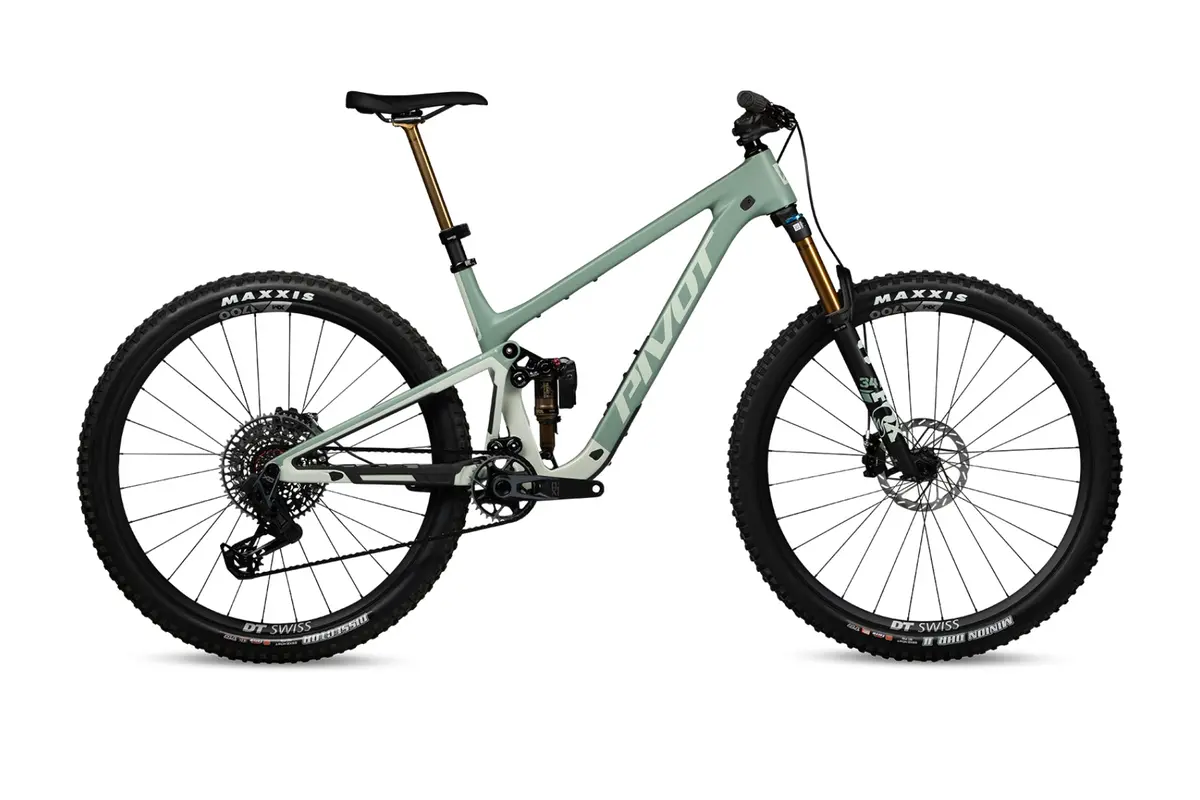 Pivot Trailcat SL Pro with SRAM X0 Eagle Drivetrain and Neo Motor