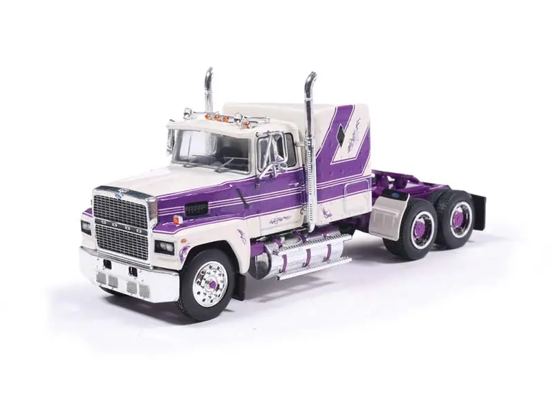 Pre-Order 1978 Ford Ltl-9000 - Purple And Cream Diecast 1:64 Scale Model - Ixo U64tr033 1