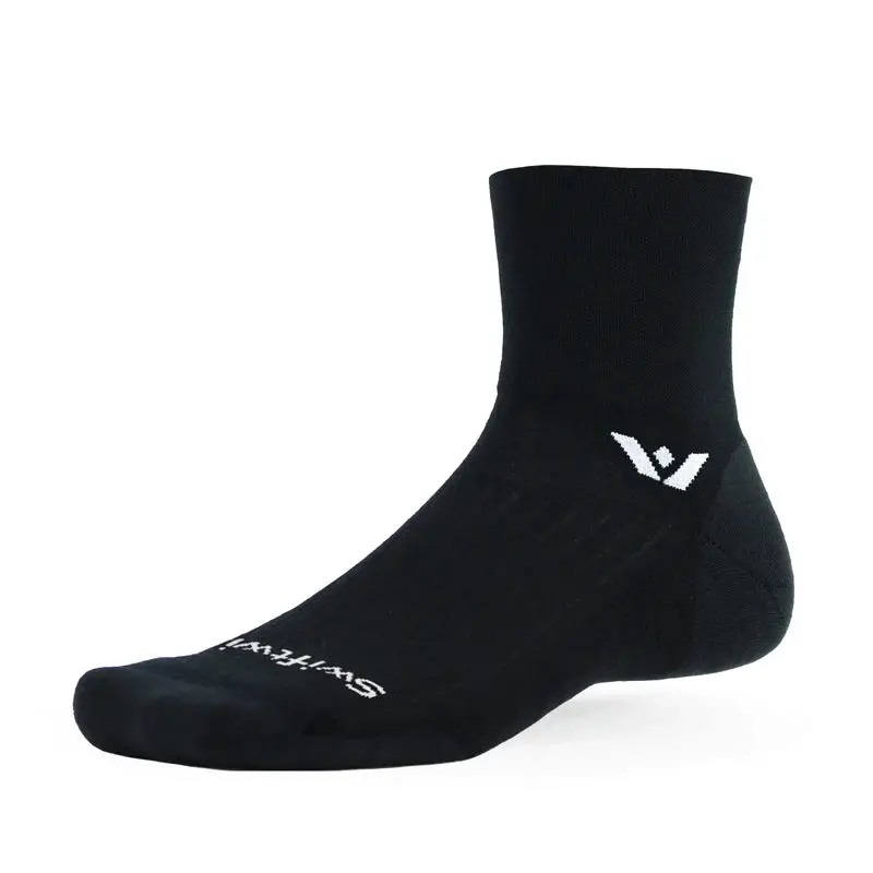 Pursuit Quarter Crew High Socks 1